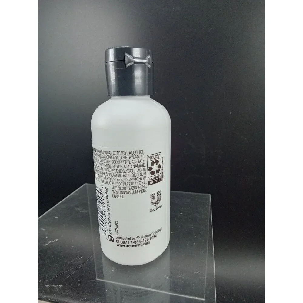 TRESemmé Rich Moisture Conditioner 3 Fl Oz Travel Size 7x Moisture With Vitamin